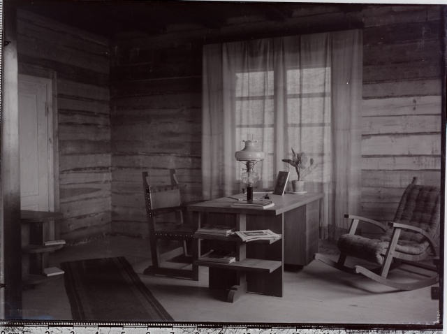 Anton Soansi projekti järgi valminud Mikuri taluhäärberi sisevaade