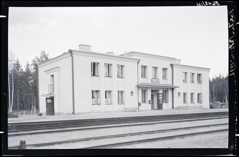 Ruusa jaamahoone Tartu-Petseri raudteel