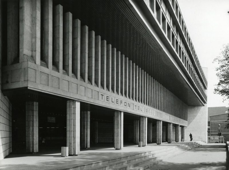 Post office, view of the entrance. Architects Raine Karp, Mati Raigna