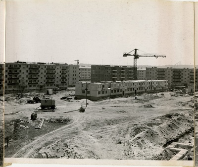 Mustamäe elamurajoon: panoraamvaade ehitustandrile Akadeemia tee, Vilde tee ja Ehitajate tee vahelisel alal  similar photo