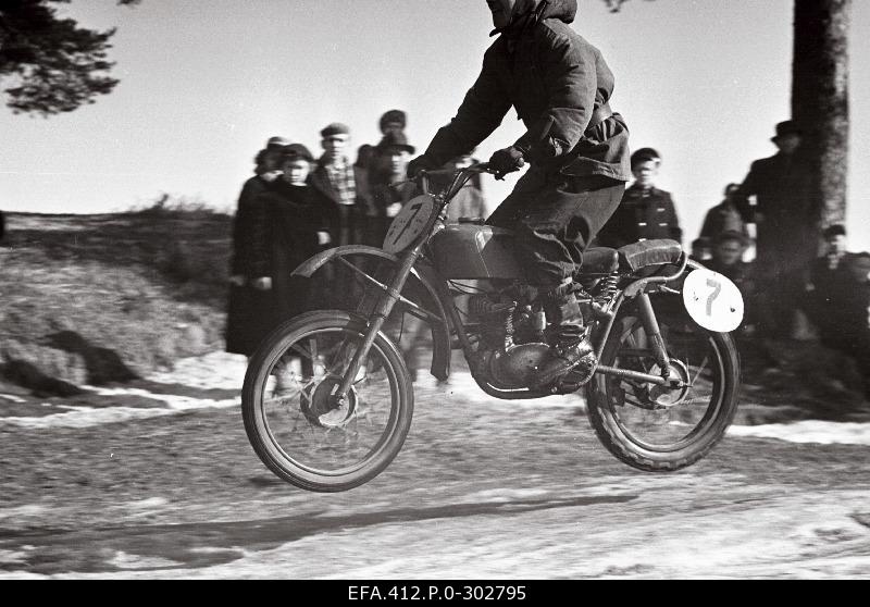 Motosporter Richard Laur at the Estonian Soviet championships in winter tocross.