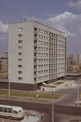 9-fold apartment building on Mustamäe, view from behind the building. Architect Raine Karp  similar photo