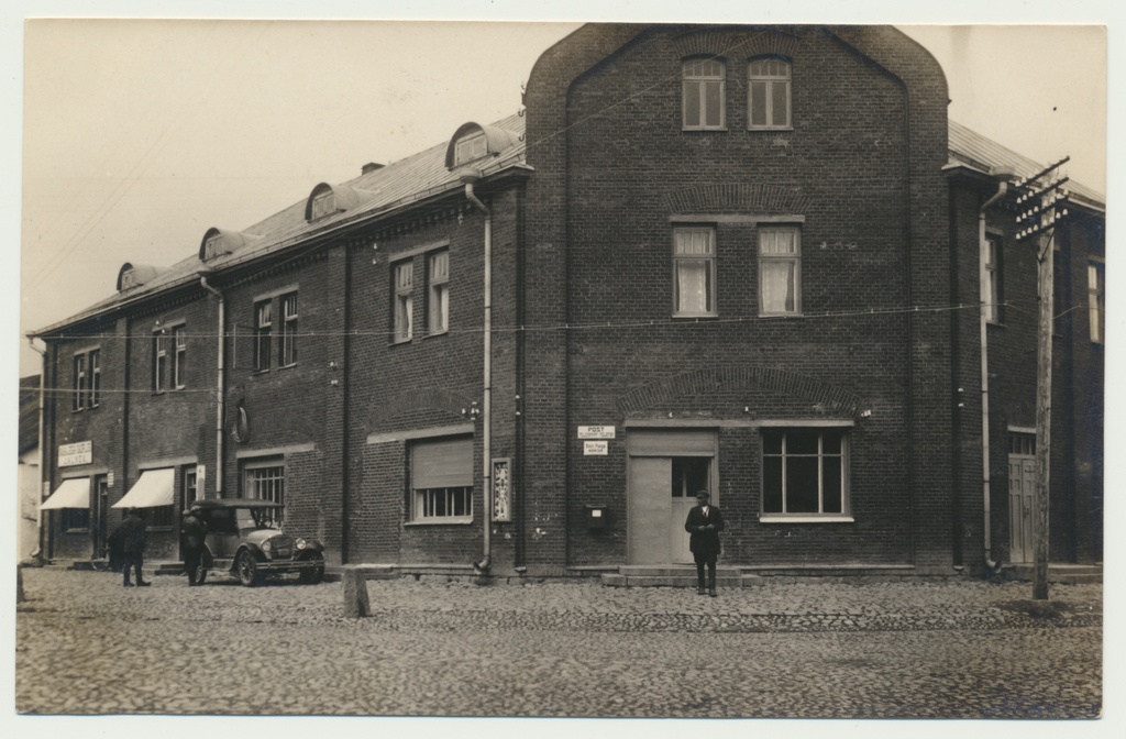 foto, Põltsamaa khk, Põltsamaa, postimaja (postkontor), u 1930, foto A. Mik