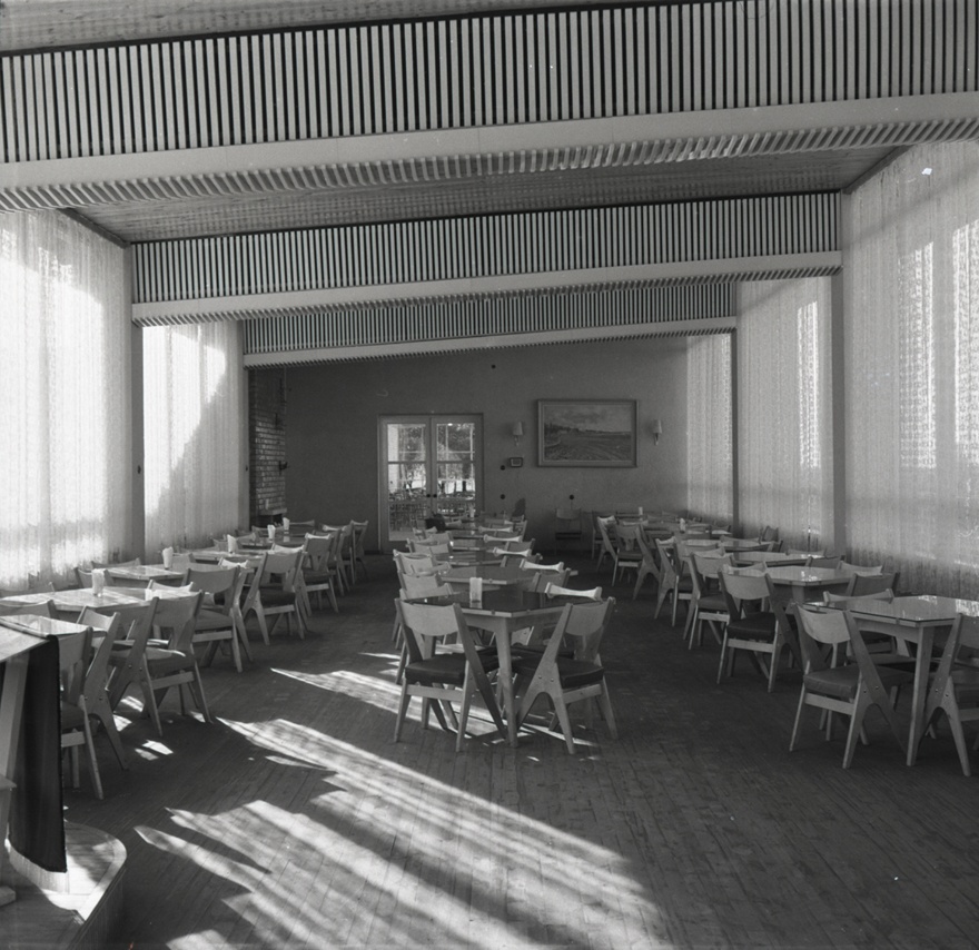 Restoran Paralepas, restoranisaal