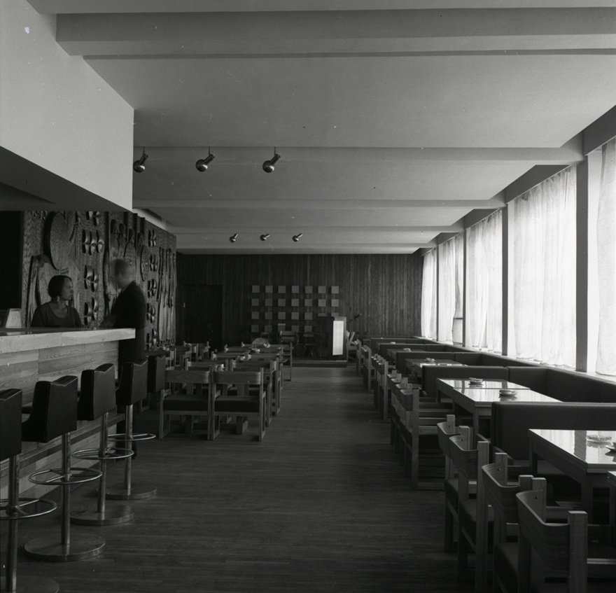 Kauplus-restoran Rävala Sakus, restoranisaal. Tüüpprojekt 59-116, arh Koidu Lassmann