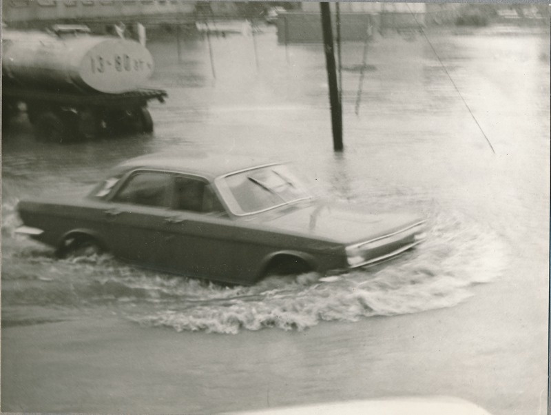 Üleujutus Tartus: Uus t. 65.    10.08.1978.
