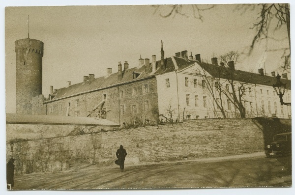 Tallinn, Toompea loss Pika Hermaniga, vaade Toompea tänavalt.