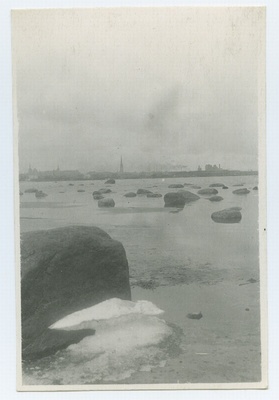 Tallinn, üldvaade Pirita rannalt.  duplicate photo