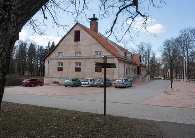 foto, Viljandi, I Kirsimägi, ait, 1980, foto E. Veliste rephoto
