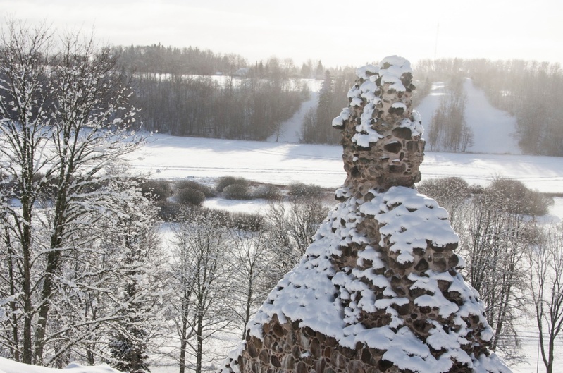 Vaade Viljandi järvele lossivaremetest rephoto