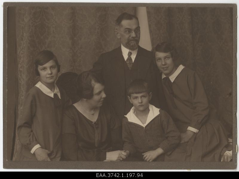 With Selma and Karl Würth children. Ateljeefoto