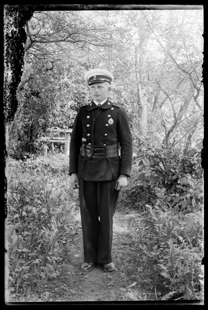 Noorkotka vormis noormees