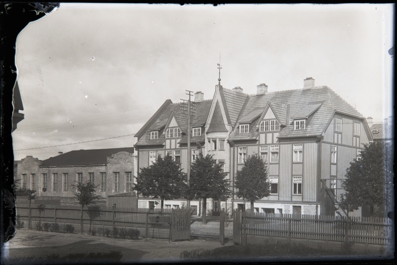 Apartment building - Kopli 38. On the left industrial building.