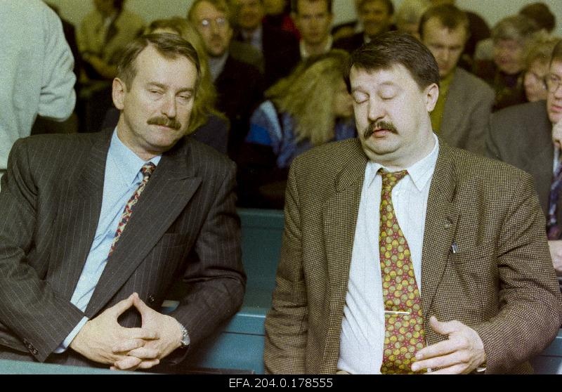The Finance Field Siim Kallas (left) and the lawyer of Eesti Pank, Urmas Kaju, was accused of a $10 million depreciation transaction.