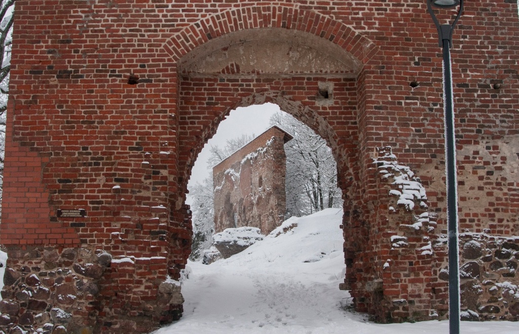 Wiljandi Wade Castle Mountains rephoto