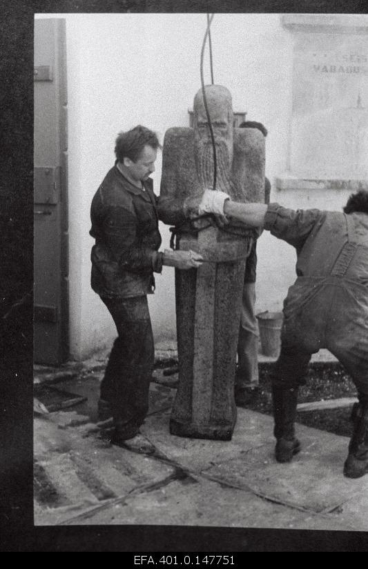 The tower monument of the Vigala Church dedicated to the fall of World War I and the War of Liberty will be restored by the employees of the Vigala Construction Cooperative Erna.