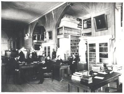 Internal view of the library of the University of Tartu 1906-1908  duplicate photo