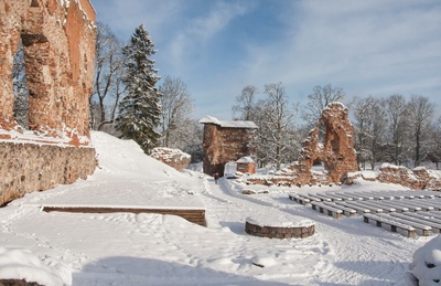 Viljandi castle roofs rephoto