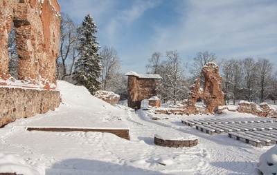 fotopostkaart, Viljandi, Kaevumägi, kaev, Mungamüür, värav, Jaani kiriku torn, talv, u 1925, foto M. Teng? rephoto