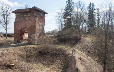 Viljandi castle roofs rephoto
