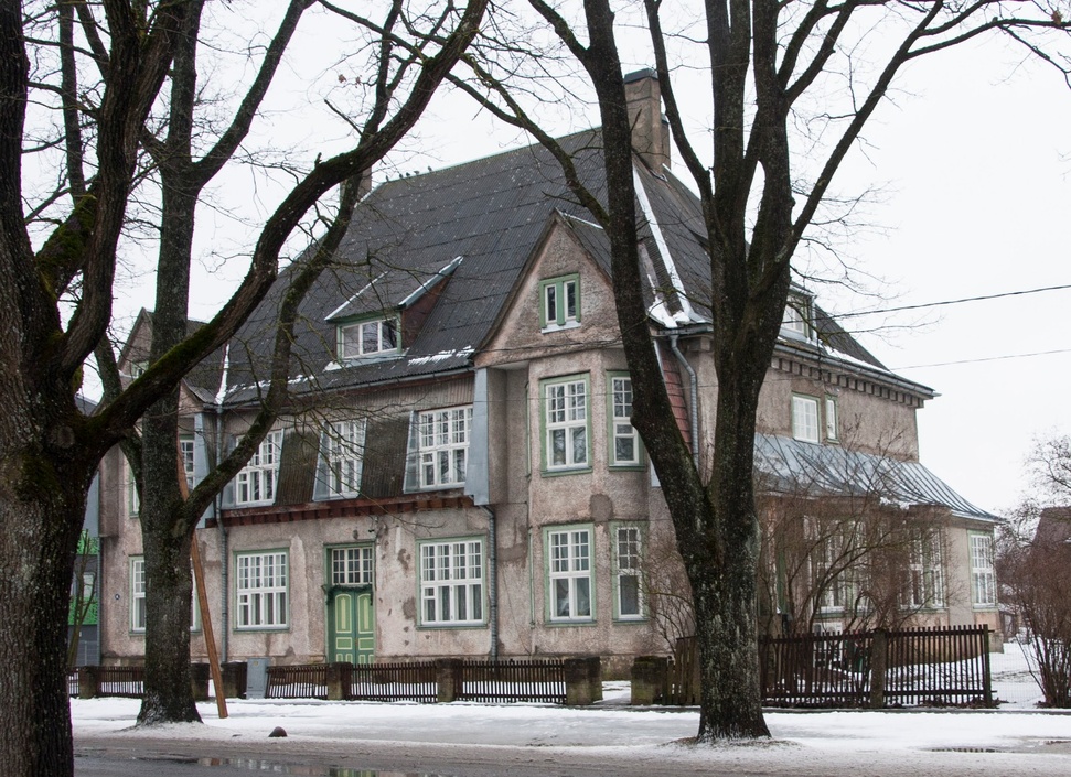 Apartment in Viljandi (arh. A. Perna, 1923). Photos from Leo Gens rephoto