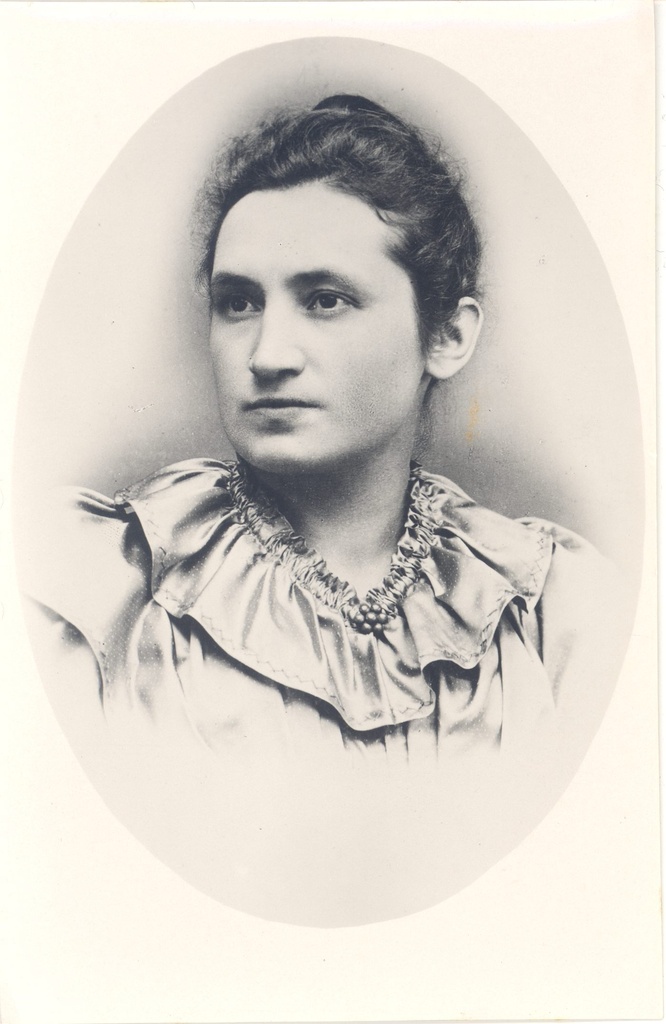 Härma, Miina Breast Portrait