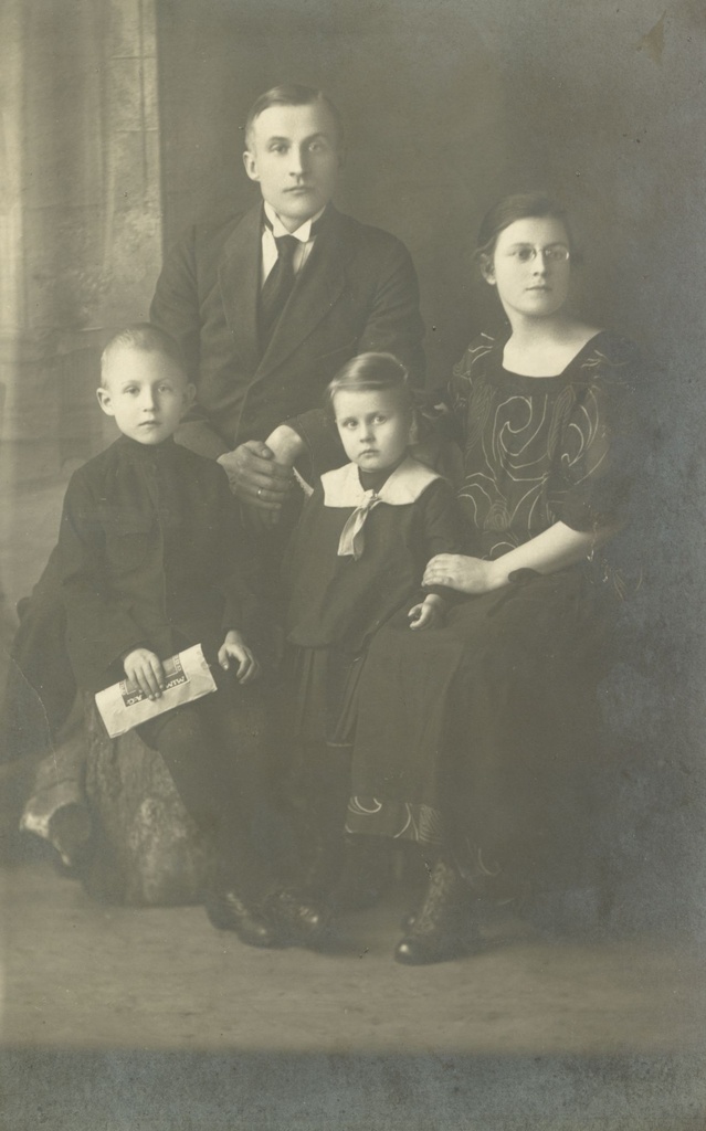 Jaan Kärner with the family