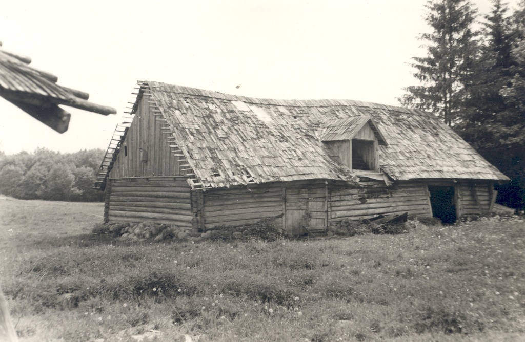 Next building of Lupe farm belonging to the elder of Hella Vuolijoe