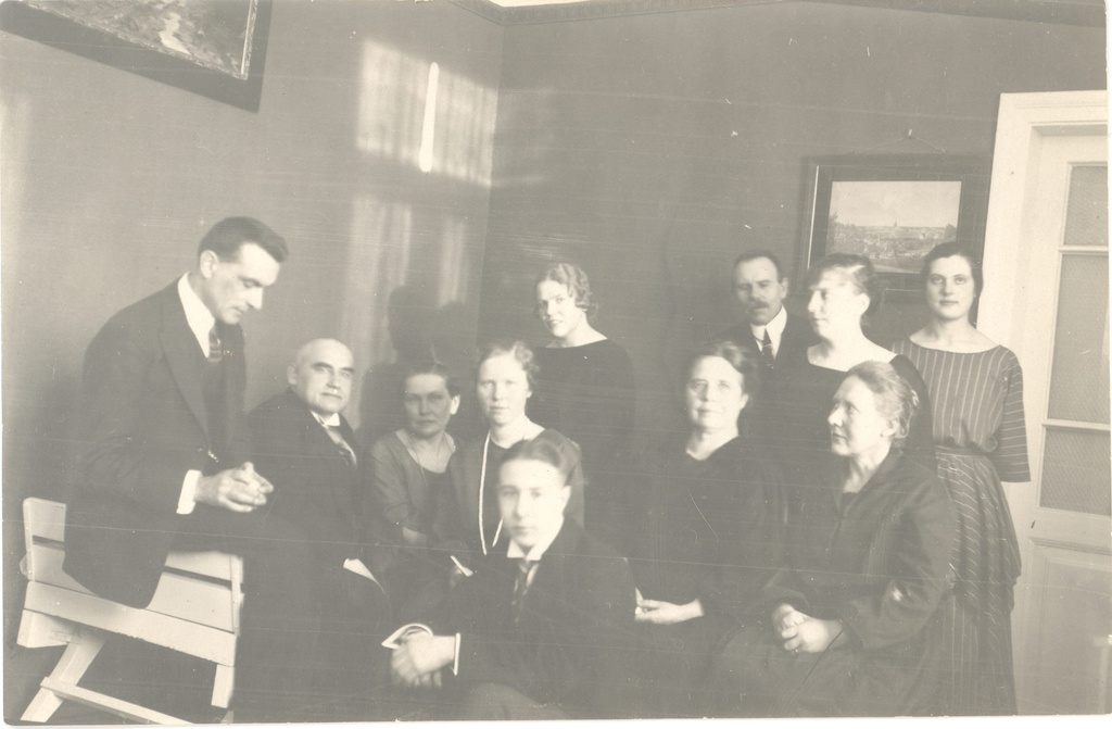 Wound, Anna, Marie Reiman,Ferdinand Karlson, etc. Family at the Knight