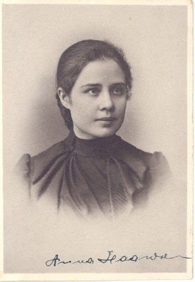 Wound, Anna in the younger age  duplicate photo