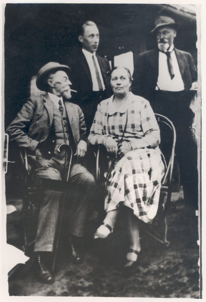 Hindrey, Karl August a. Kitzberg and his family on Pühajärvi