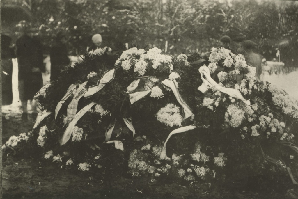 A. Kitzberg's grave