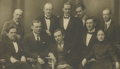 P. Vallak, a. Kivikas, h. Laur, Vent, o. Ungver, f. Sannamees, f. Moor, J. Oengo, Reiman, R. Peenemaa  similar photo