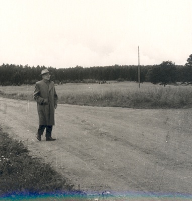FR. Tuglas Ahjal. Tamal Soevarik 1963.  duplicate photo