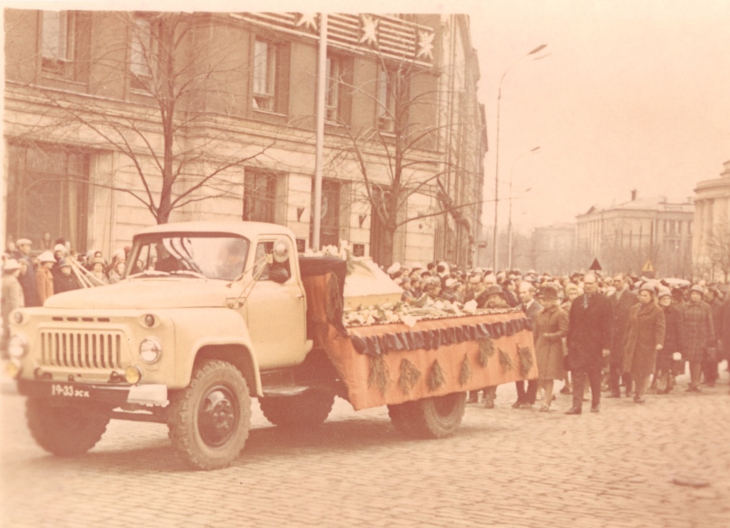 FR. Funeral of Tuglase in April 1971 in Tallinn