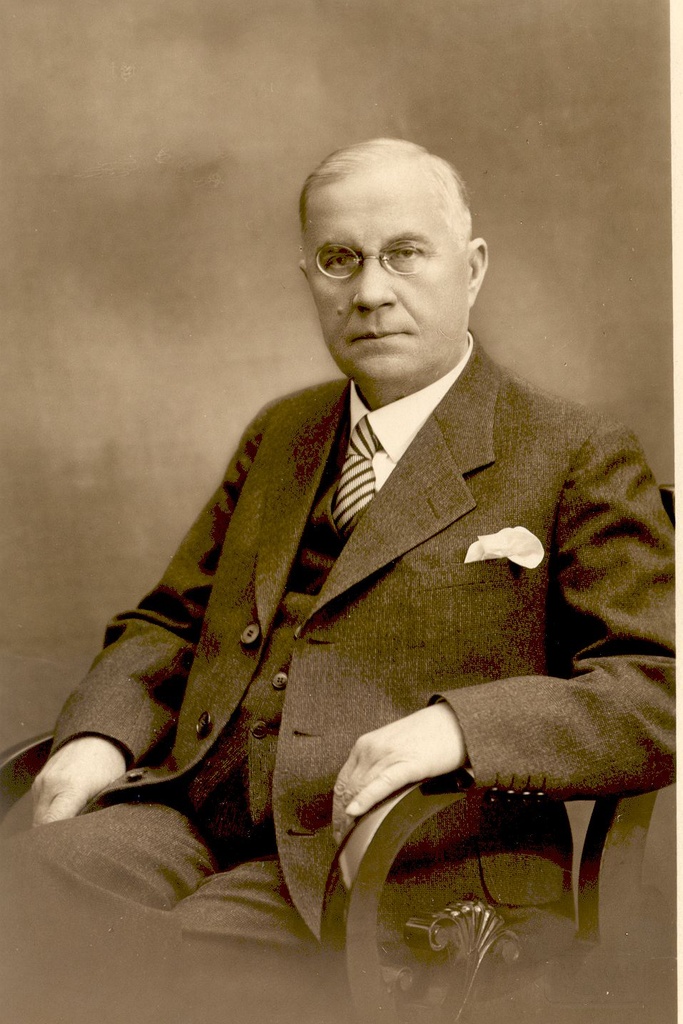 Eduard Vilde's older age in 1933