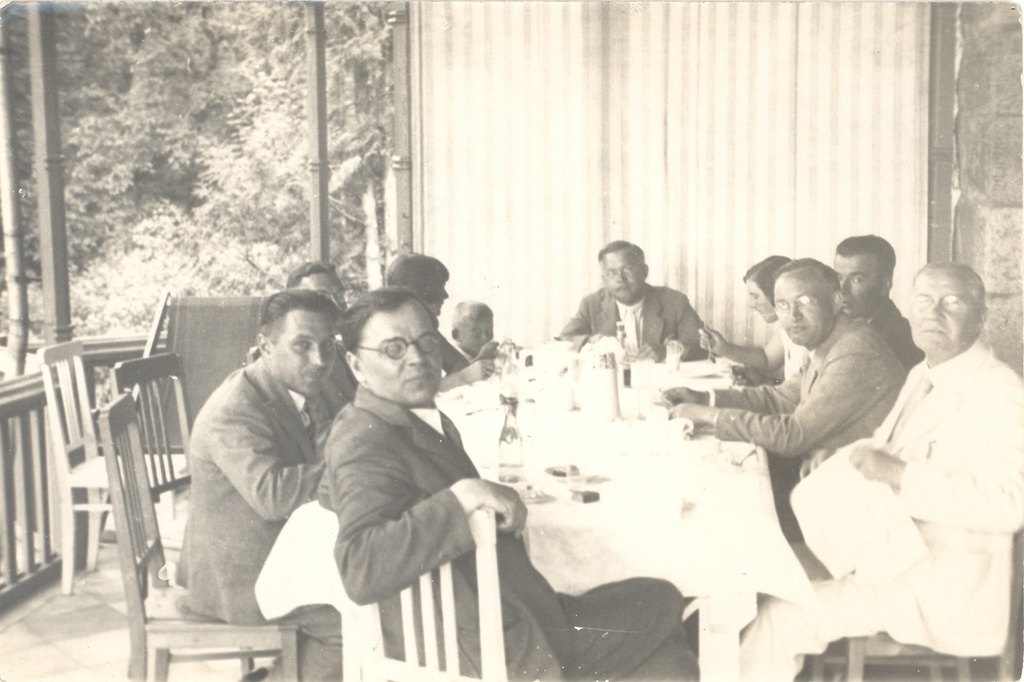 Vilde, Eduard and others at the home of Latvian writers and journalists in Sigulda in the 1930s.