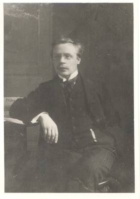Eduard Hubel "Tallinna Journal" in editorial 1. V 1911. a.  duplicate photo