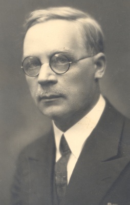Ed. Hubel  similar photo