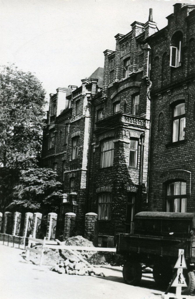 End of Tallinn. Sons' School of Trade, where Karl Ristikivi studied in 1927-1930