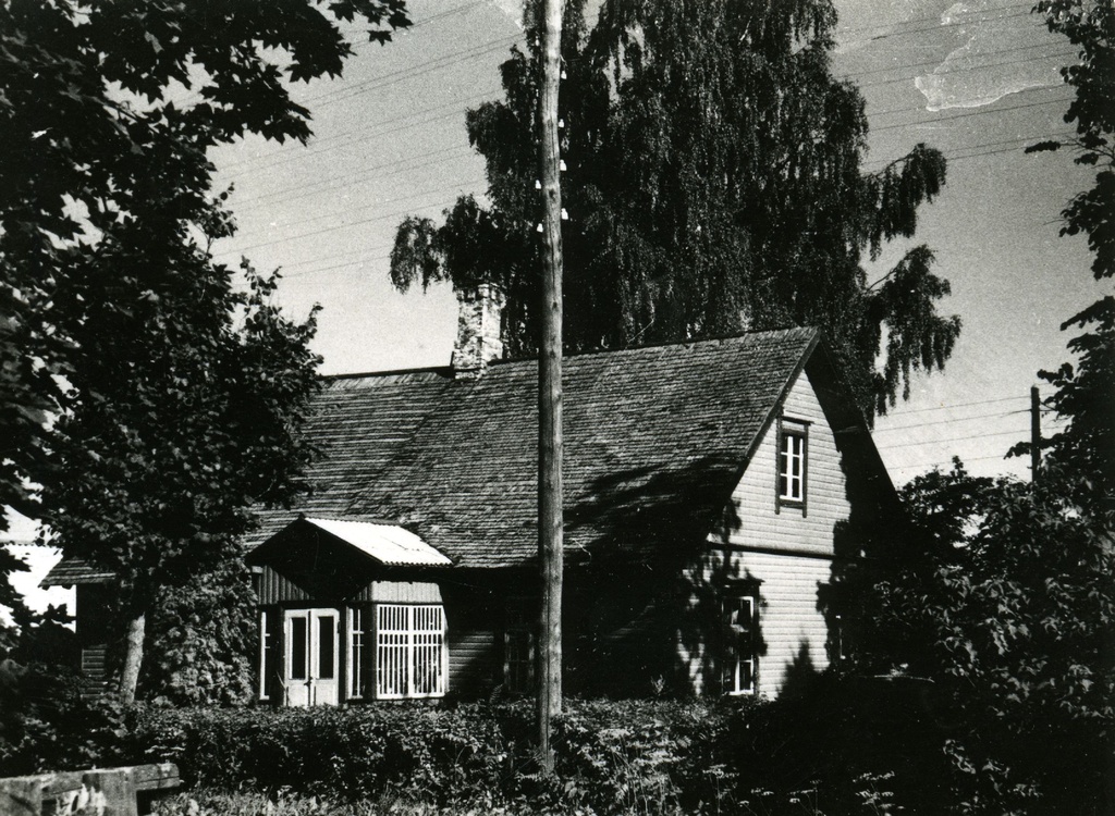 House Small-Maarja Garden tn. 10 where Kersti Merilaas lived in 1927/28
