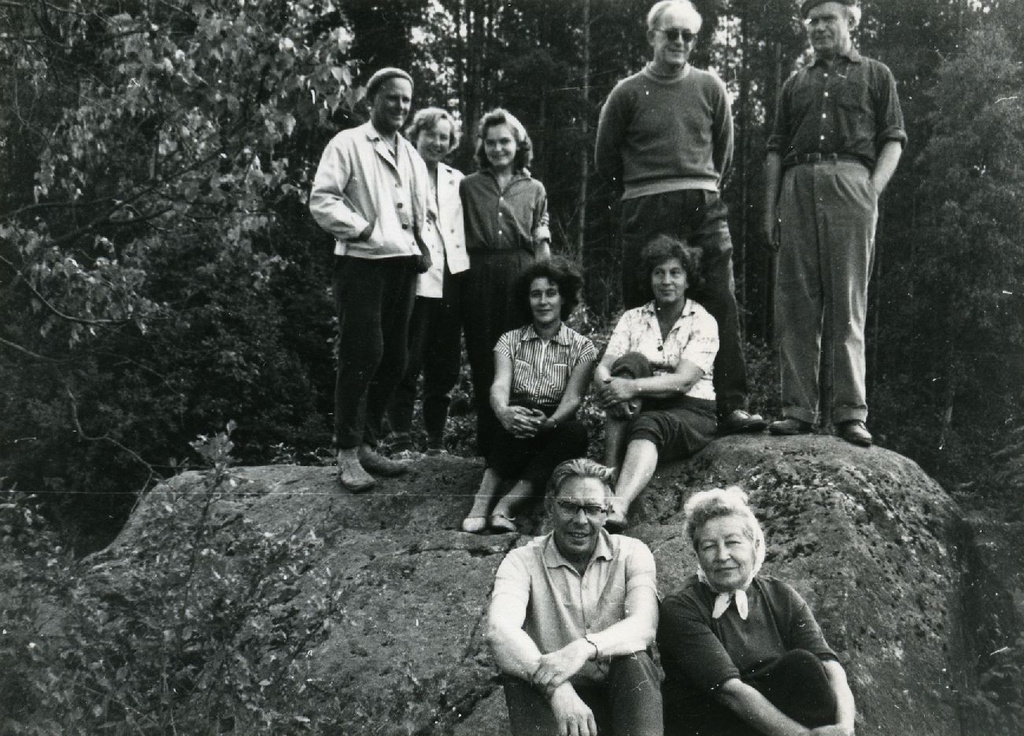 Juhan Smuul, Debora Vaarandi, Kersti Merilaas, August Sang and others in Võrumaa in June 1963