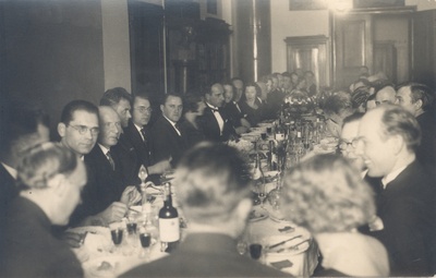 [otu Liiv], Jaan Vahtra, Jaan Roos, Julius Mägiste, Johannes Semper, Elo Tuglas, Nikolai Triik, Anna Põllusaar, unknown  duplicate photo