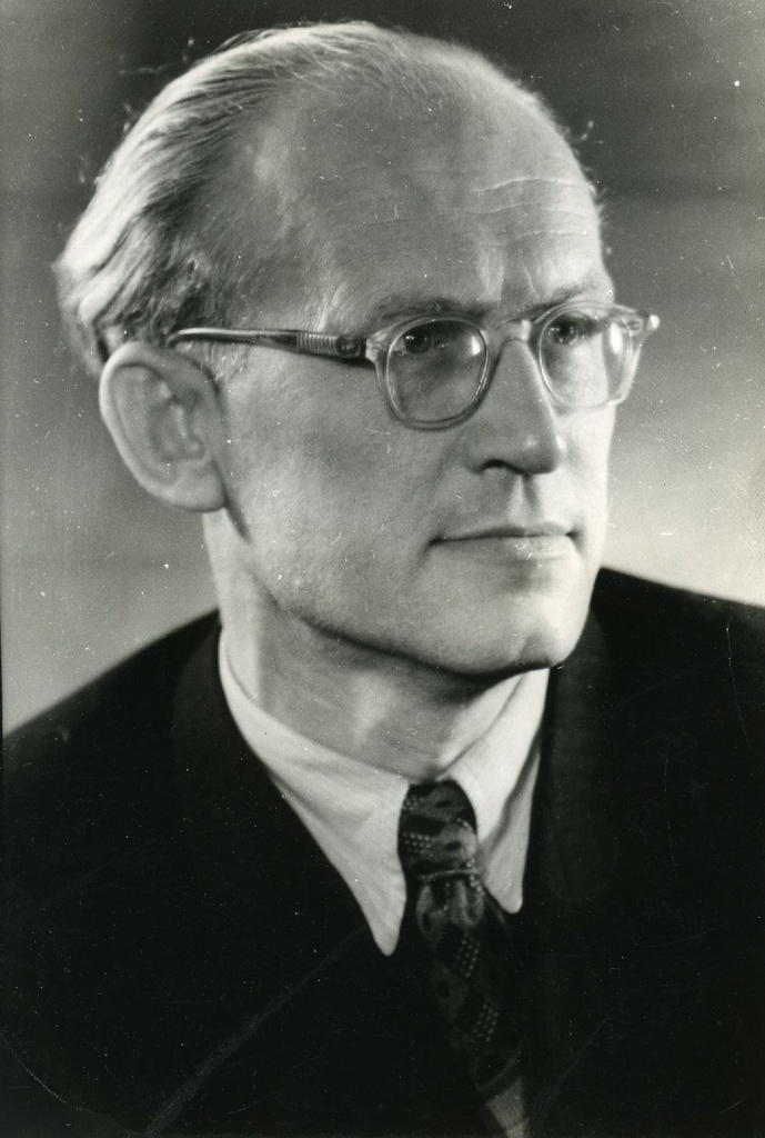 August Sang 28 September 1956