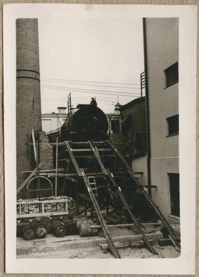 A. m. Luther factory harbour