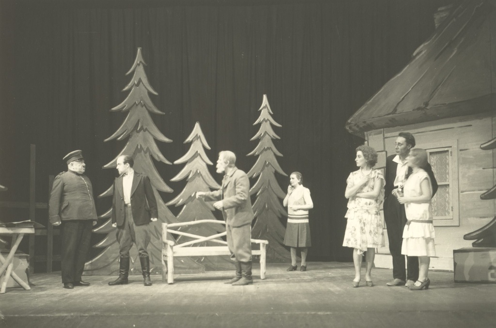 A. Kitzberg's "The Fucked Farm" in Small Theatre 1943/44