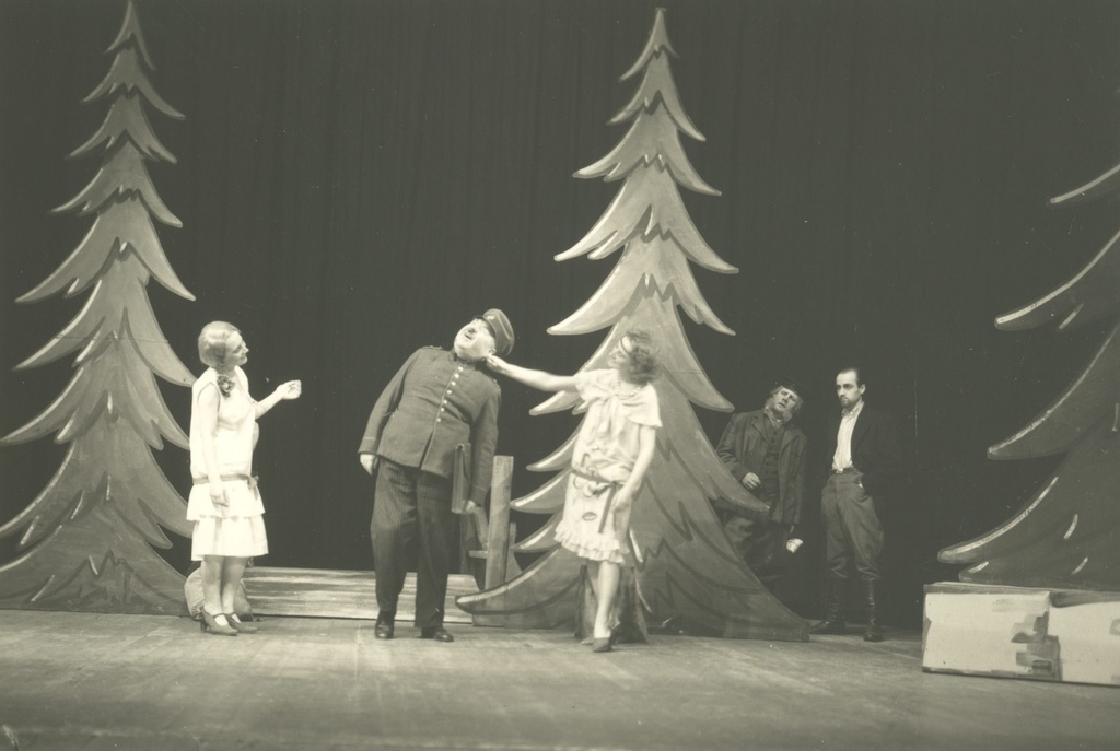 A. Kitzberg's "The Fucked Farm" in Small Theatre 1943/44