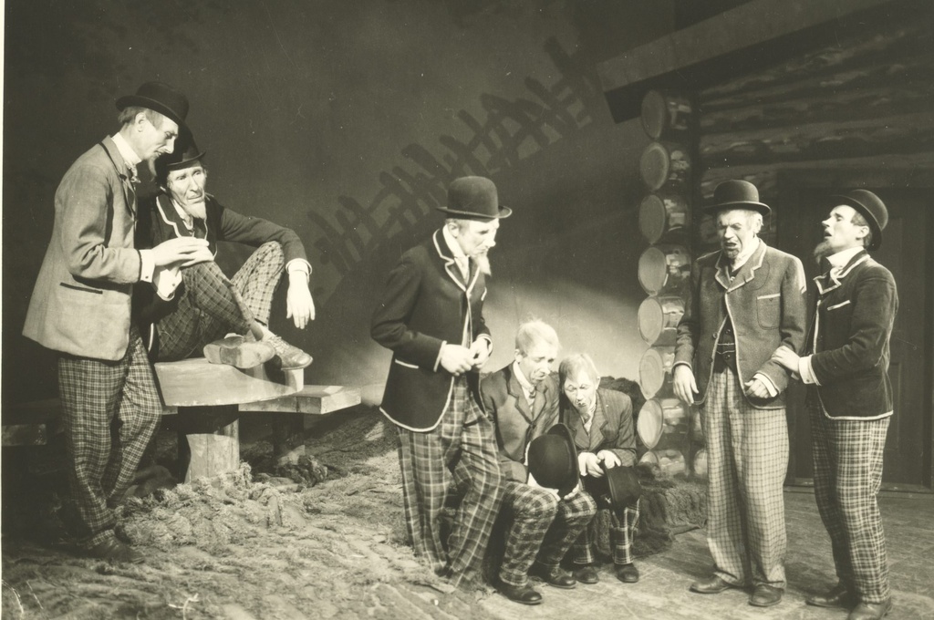 A. Kitzberg's "Rätsep Oil" in Small Theatre 1943/44