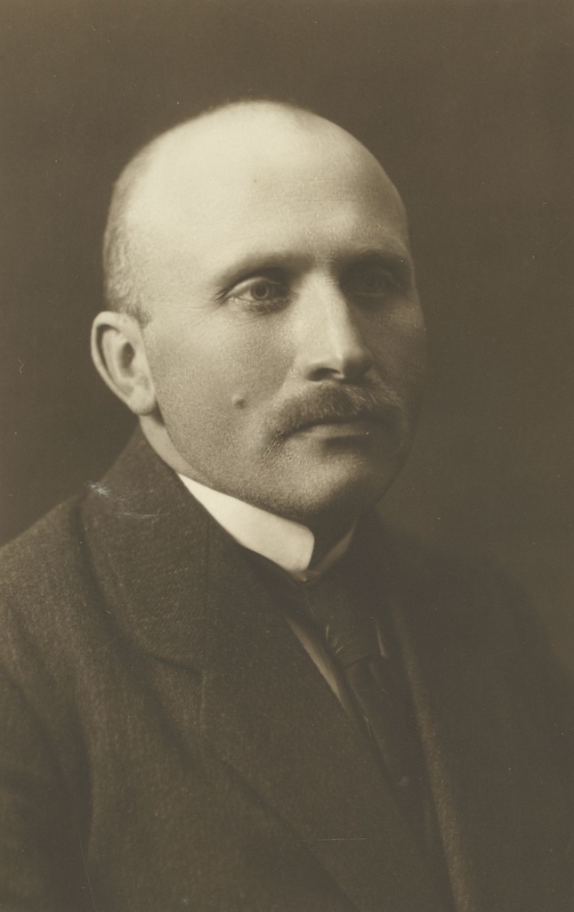 Kiirats, Mart