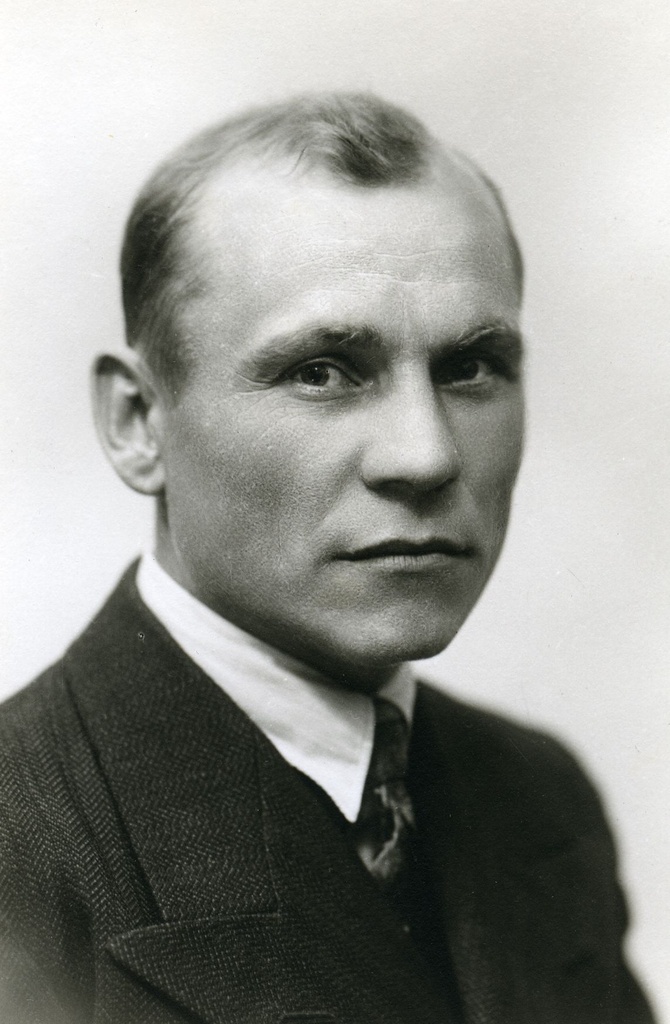 Kivikas, Albert
